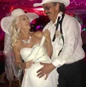 Meet your Posher, Debbie